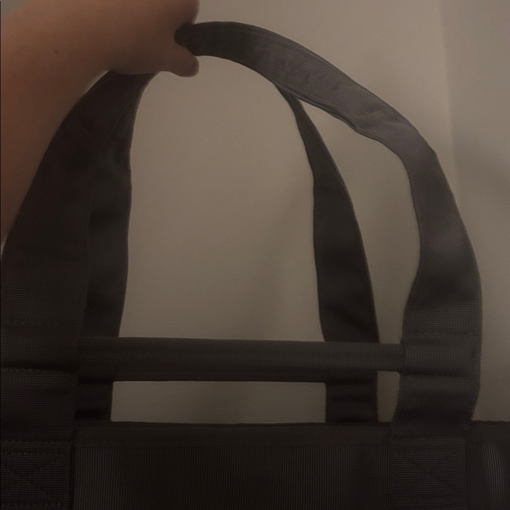 YETI Charcoal Camino 35 - Picture 5 of 5